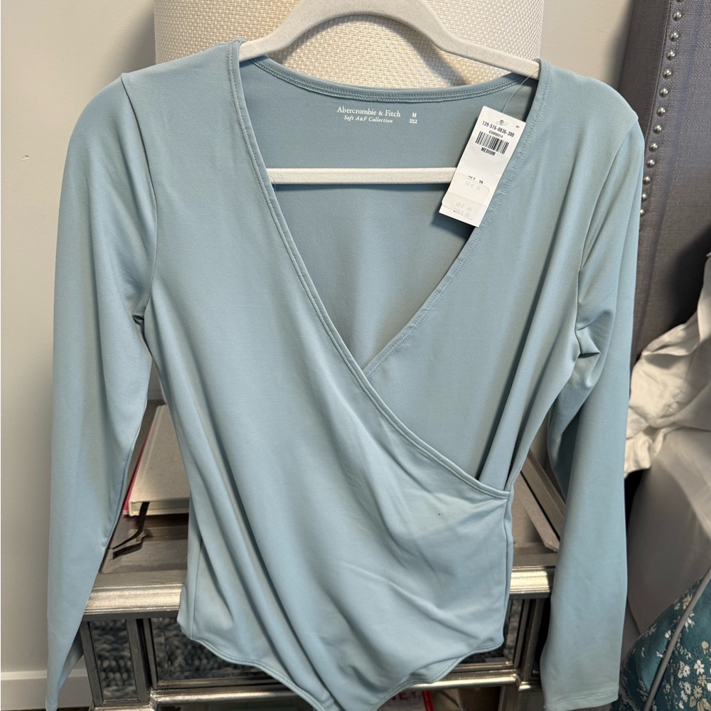 Abercrombie & Fitch Women's Blue Wrap Top